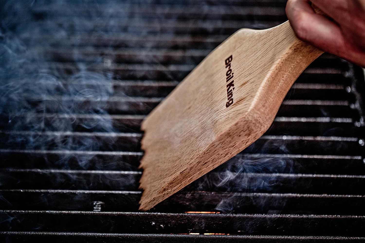 Broil King Grillschaber Holz 1 Broil King Grillschaber Holz