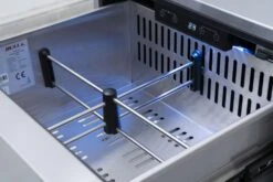 BULL Premium Outdoor Schubladen-Kühlschrank Mit LED Kontrollpanel, IPX4 Spritzwassergeschützt 14 BULL Premium Outdoor Schubladen-Kühlschrank Mit LED Kontrollpanel, IPX4 Spritzwassergeschützt -Party-Bbq 22280 BULL Premium Kuehlschrank LED Bele 7 1613487089