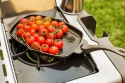 Napoleon Gusseiserne Pfanne Mit Holz Untersetzer - Auslaufartikel -Party-Bbq 56008 Napoleon Gusseiserne Pfanne