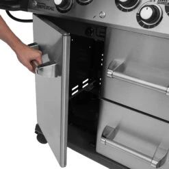 Broil King Imperial S590 PRO IR Gasgrill - Modell 2023 30 Broil King Imperial S590 PRO IR Gasgrill - Modell 2023 -Party-Bbq Broil King Imperial S590 IR Tuer Unterschrank 1