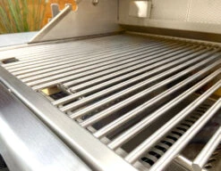 BULL Brahma Gasgrill - Einbaugrill Mit Backburner Und Rotisserie 7 BULL Brahma Gasgrill - Einbaugrill Mit Backburner Und Rotisserie -Party-Bbq Bull Brahma Built In Grillrost Detail 57568CEBU