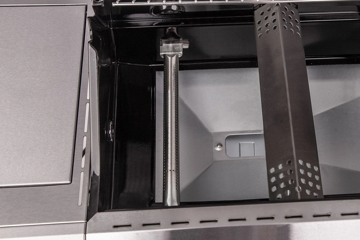 Grillfürst G410G 4-Brenner Gasgrill Mit Hochtemperaturbrenner Und Gusseisen Rosten - X-DEAL Inkl. Zubehörpaket 6 Grillfürst G410G 4-Brenner Gasgrill Mit Hochtemperaturbrenner Und Gusseisen Rosten - X-DEAL Inkl. Zubehörpaket – Bild 6