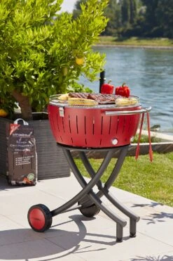 LotusGrill XXL - Holzkohle Grillstation - Feuerrot -Party-Bbq LotusGrill XXL Feuerrot Fahrbar Kugelgrill