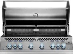 Napoleon 700-Series 44" BIG44 Edelstahl Einbaugrill Inkl. Drehspieß - Modell 2023 19 Napoleon 700-Series 44" BIG44 Edelstahl Einbaugrill Inkl. Drehspieß - Modell 2023 -Party-Bbq Napoleon Einbaugrill BIG44 Warmhalterost vorne