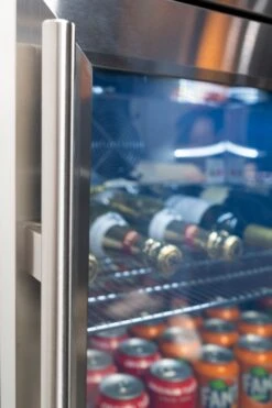 Napoleon Outdoor - Kühlschrank, 135 Liter, Rechtsdrehende Tür Mit Doppelverglasung Und LED Beleuchtung - Wasserdicht Nach IP24 -Party-Bbq Napoleon Kuehlschrank rechts Tuer NFR135ORGL