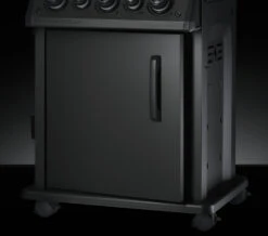 Napoleon Phantom Rogue SE 425 Gasgrill, Mattschwarz Mit Sizzle Zone Und Heckbrenner - Modell 2023 -Party-Bbq Napoleon Phantom Rogue RSE425SIBK 1PHM Detail Door