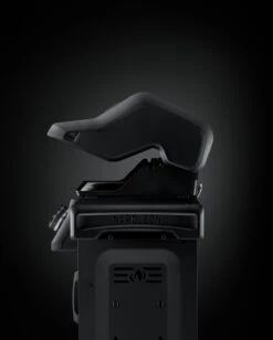 Napoleon Phantom Rogue SE 425 Gasgrill, Mattschwarz Mit Sizzle Zone Und Heckbrenner - Modell 2023 -Party-Bbq Napoleon Phantom Rogue RSE425SIBK 1PHM Detail Lid