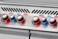 Napoleon Prestige Pro 500-3 Edelstahl Gasgrill Inkl. Drehspieß - X-DEAL Inkl. Napoleon TravelQ PRO285 Kompakt Gasgrill -Party-Bbq Napoleon Prestige Pro 500 safety glow Drehknopfbeleuchtung 3