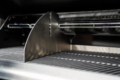 Outdoorchef Dualchef 425 G BZ Gasgrill Mit BLAZING ZONE Infrarotbrenner -Party-Bbq Outdoorchef Dualchef 425G BZ Detail Zone Divider 1