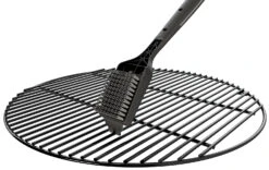 Outdoorchef Grillbürste Mit Nylonborsten Groß, 44,5 Cm -Party-Bbq Outdoorchef Grillbuerste Nylonborsten gross Anwendung02