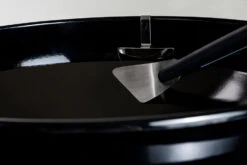 Outdoorchef Trichter-Schaber Für EASY FLIP Trichter 8 Outdoorchef Trichter-Schaber Für EASY FLIP Trichter -Party-Bbq Outdoorchef Trichter Schaber Anwendung02