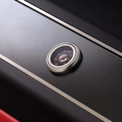 Rösle Videro G4-S VARIO+ Schwarz Gasgrill - FC Bayern Edition - Inkl. FC Bayern Abdeckhaube, Grillzange, Grillbürste Und Grillhandschuhe 26 Rösle Videro G4-S VARIO+ Schwarz Gasgrill - FC Bayern Edition - Inkl. FC Bayern Abdeckhaube, Grillzange, Grillbürste Und Grillhandschuhe -Party-Bbq Roesle Gasgrill Videro FC Bayern Detail Deckeltermometer 1