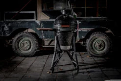 The Bastard Keramikgrill Classic Medium - Complete - Schwarz Glänzend - Modell 2023 -Party-Bbq The Bastard Classic Medium Untergestell Seitentischel